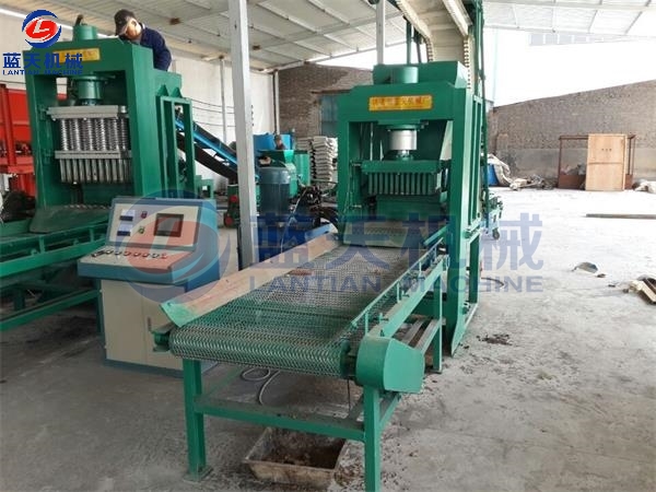 Semi-coke Briquette Machine