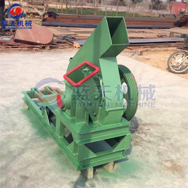 Wood Chips Crusher Machine